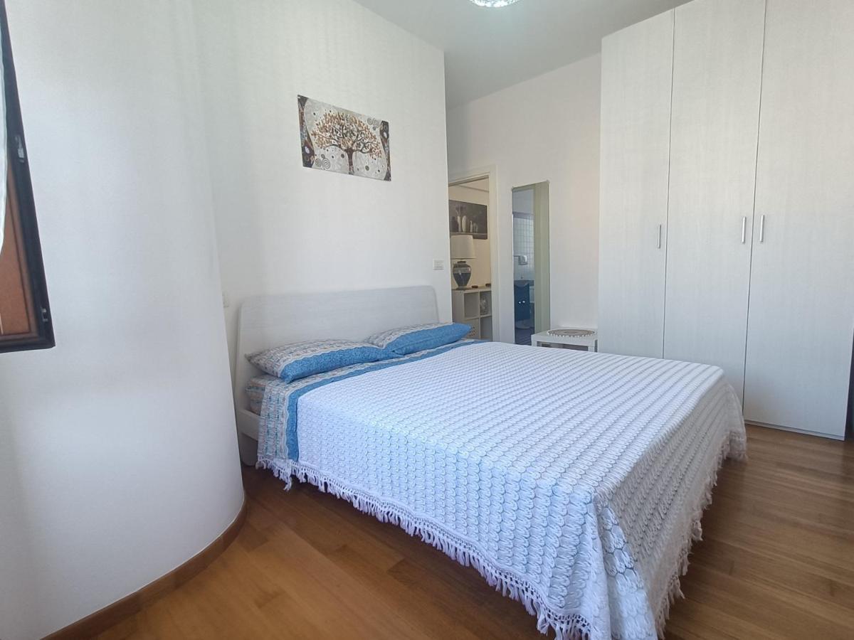 La Casa Di Erika - Pesaro Centro-Mare Apartment Luaran gambar